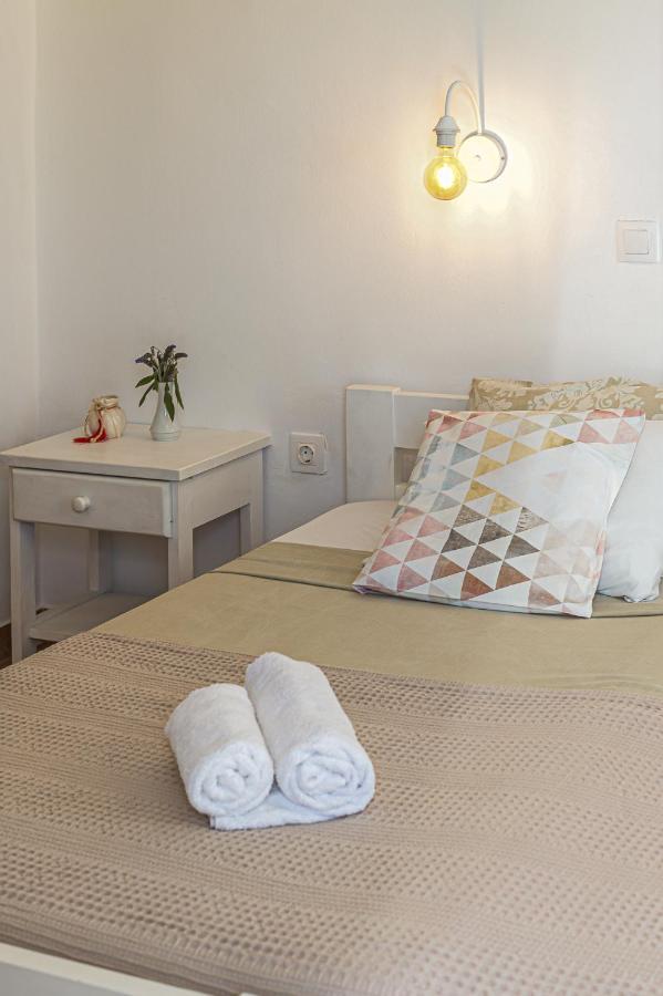 Dahlia Apartments And Studios Alikí Zewnętrze zdjęcie